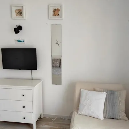 The Swallow's Rest House - Meia Apartment