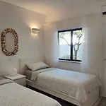 The Swallow's Rest House - Meia דירה