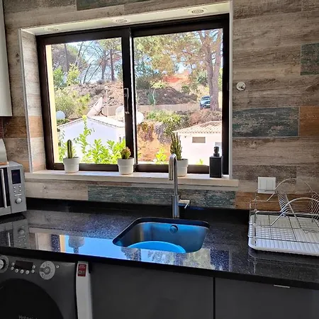 The Swallow's Rest House - Meia *