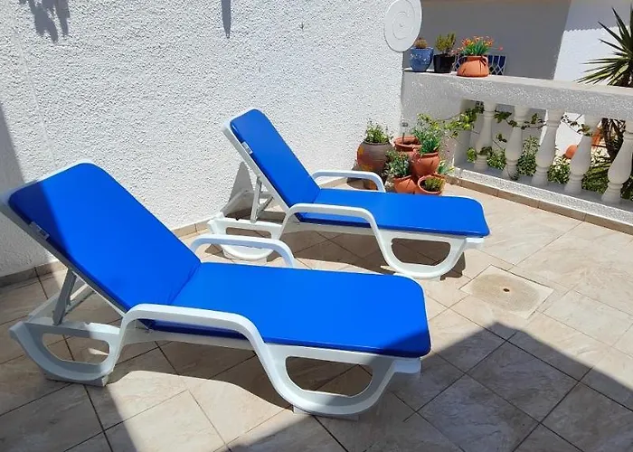 The Swallow's Rest House - Meia *