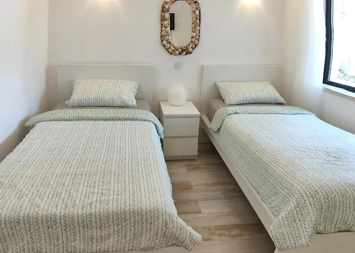 The Swallow's Rest House - Meia