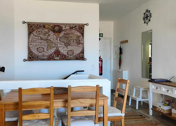 The Swallow's Rest House - Meia